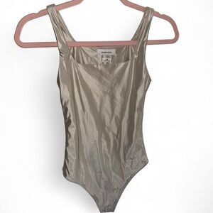 Babaton Shimmer Bodysuit with Scoop Neckline